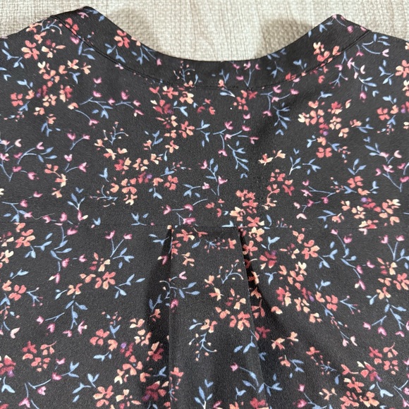 Hilary Radley Large Black Blouse with Pink and Blue Floral Design - Picture 5 of 7